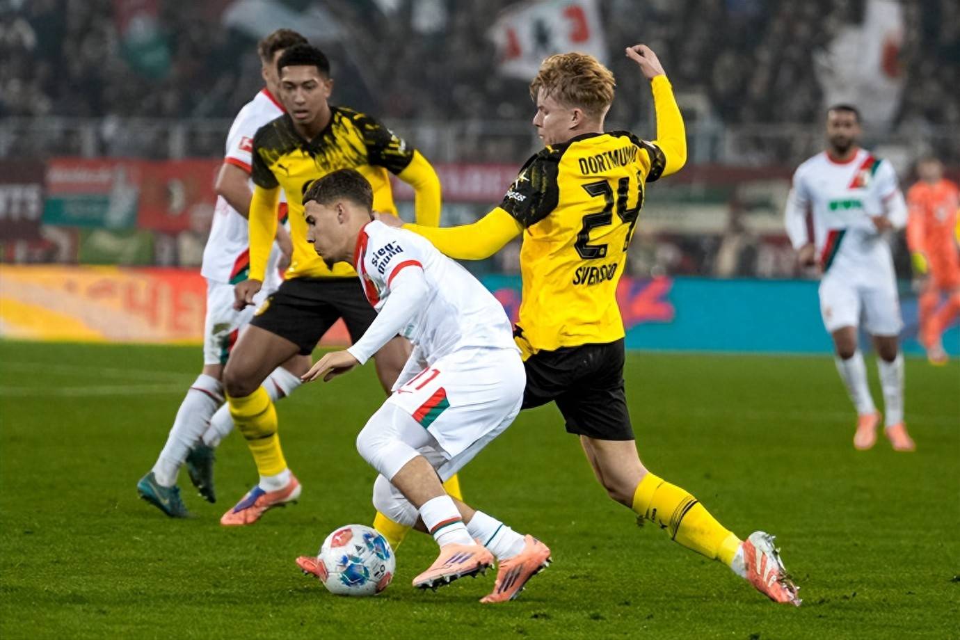 多特蒙德迎德国杯关键赛，赛后战术微调，引发热议，赛程密集仍需轮换的简单介绍爱游戏官方入口