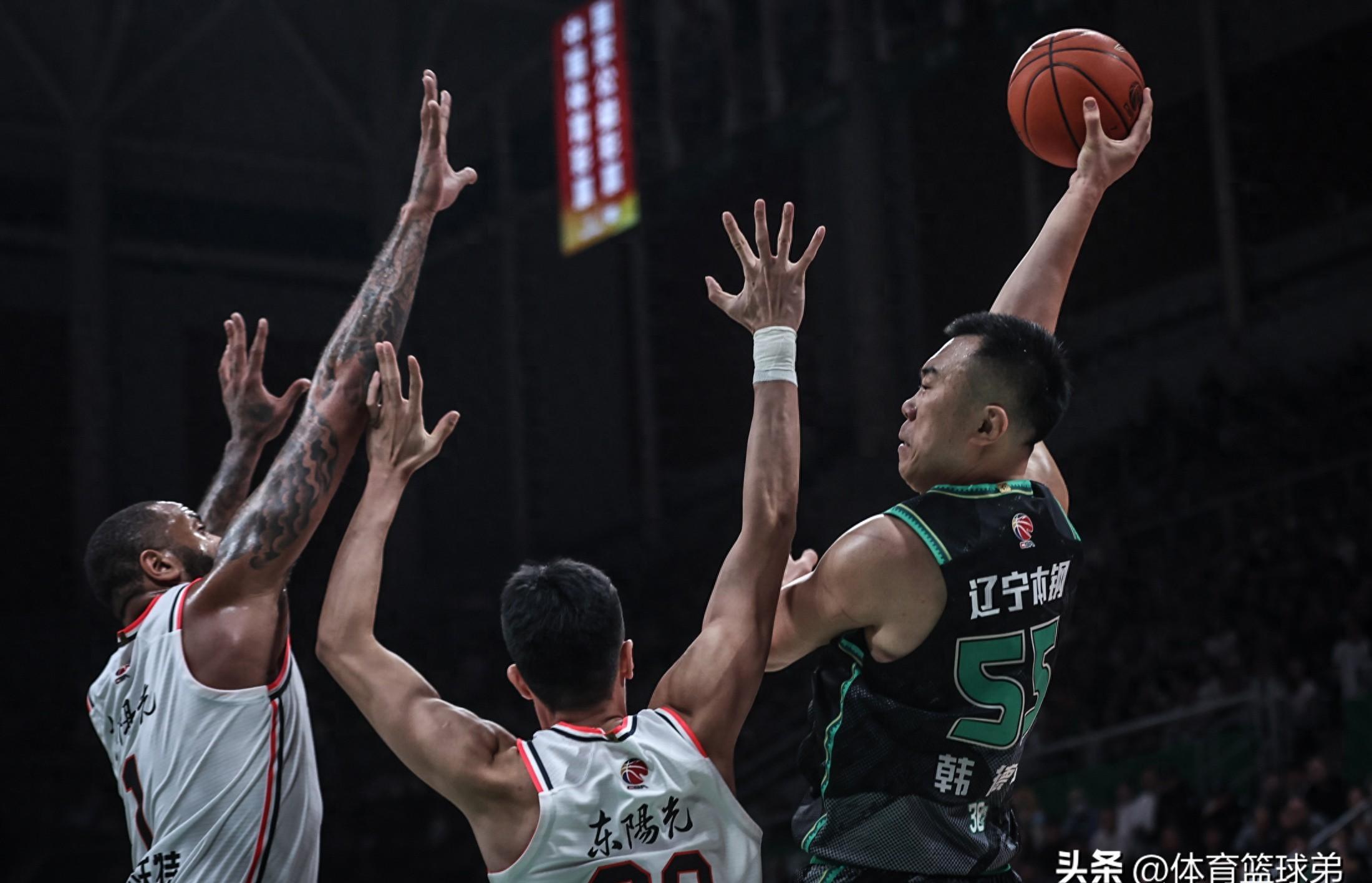 NBA季后赛今晨走向成谜，山东男篮绝杀压哨，信心回归，轮换策略成焦点的简单介绍