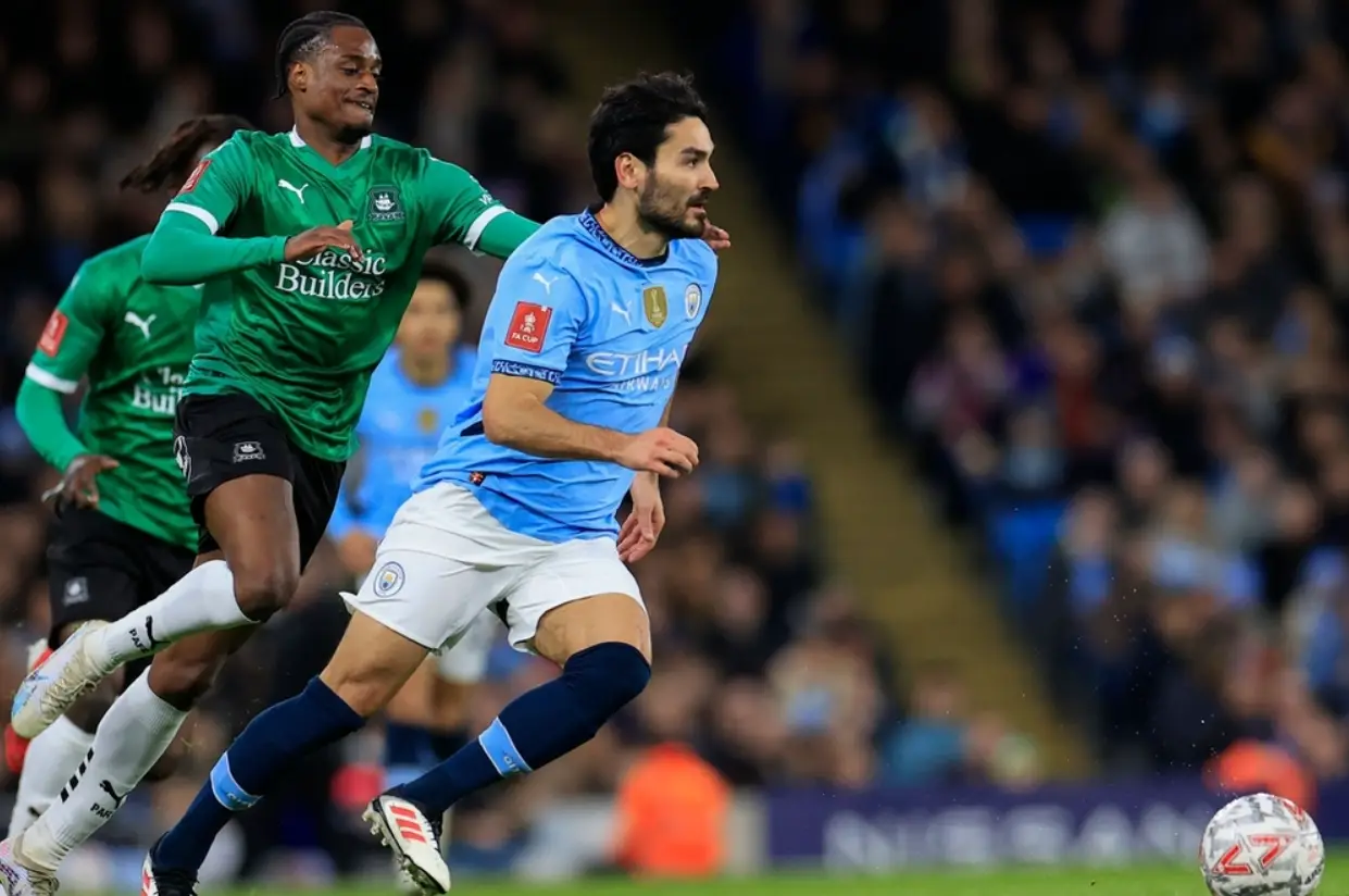 包含曼城今晚完成体检,志在社区盾名次提升,气氛紧张,球队文化再被提及的词条 包含曼城今晚完成体检,志在社区盾名次提升,气氛紧张,球队文化再被提及的词条