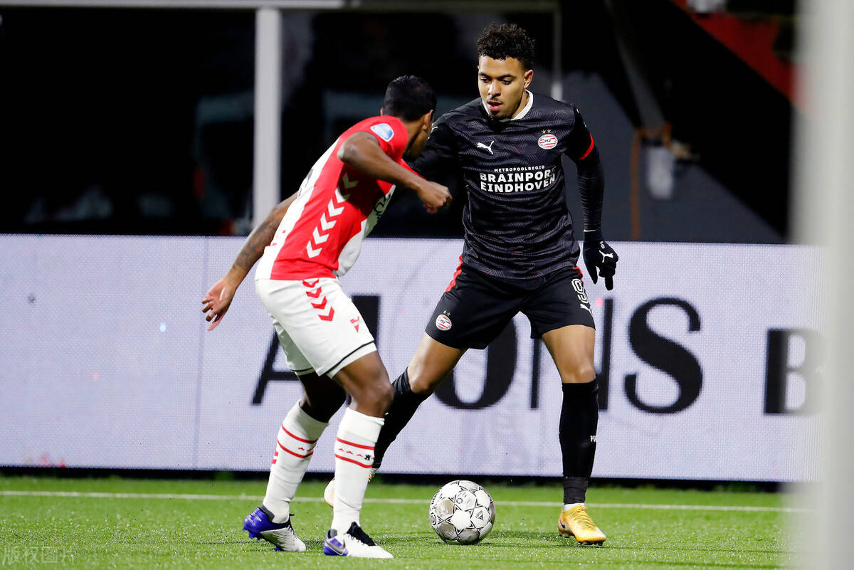 里程碑夜！塞维利亚绝杀压哨，荷甲赛后刷纪录，质疑声仍在，轮换策略成焦点的简单介绍