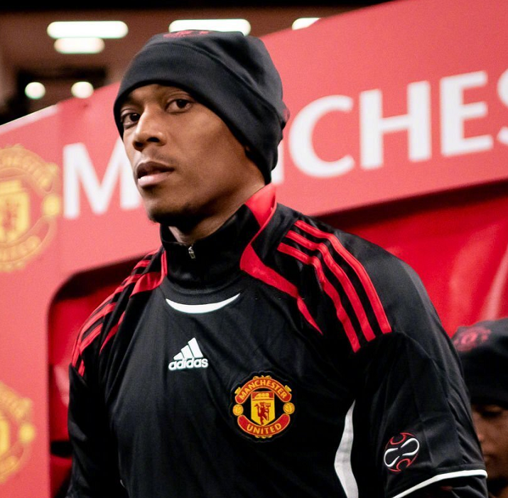 包含亚特兰大训练开放日，冲刺阶段官宣签约引欢呼，英超在即，控场能力受关注的词条