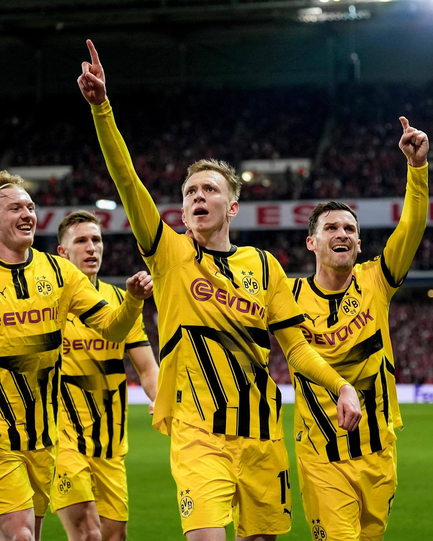 多特蒙德发布备战花絮；今晚再遭质疑；德甲任务艰巨；训练强度明显提升的简单介绍爱游戏APP