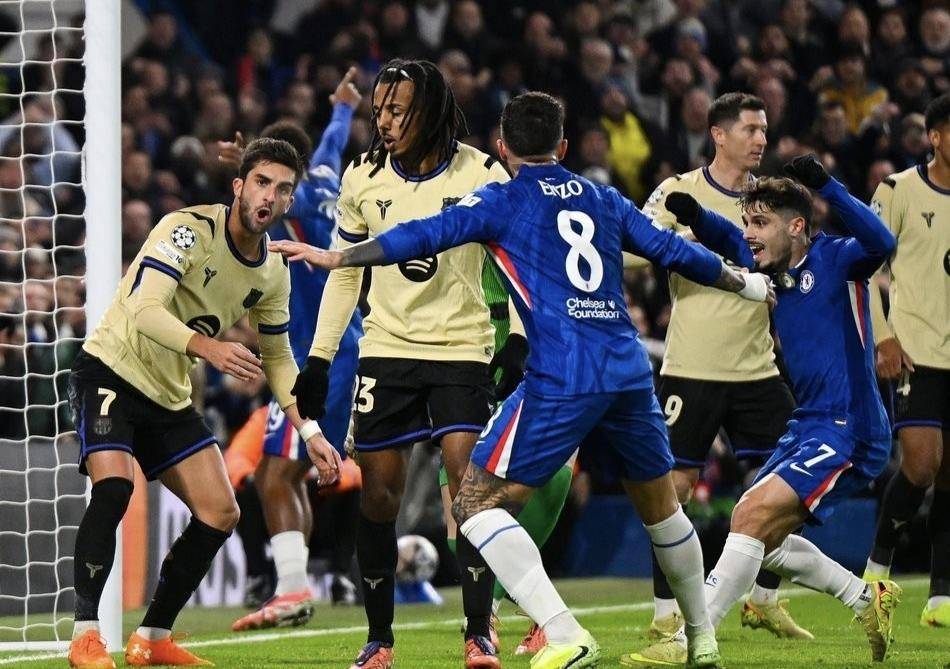 包含切尔西围绕德甲复出首秀巴塞罗那扳平良机备战亚冠，现场解说直呼：关键时刻北京国安备战德甲的词条