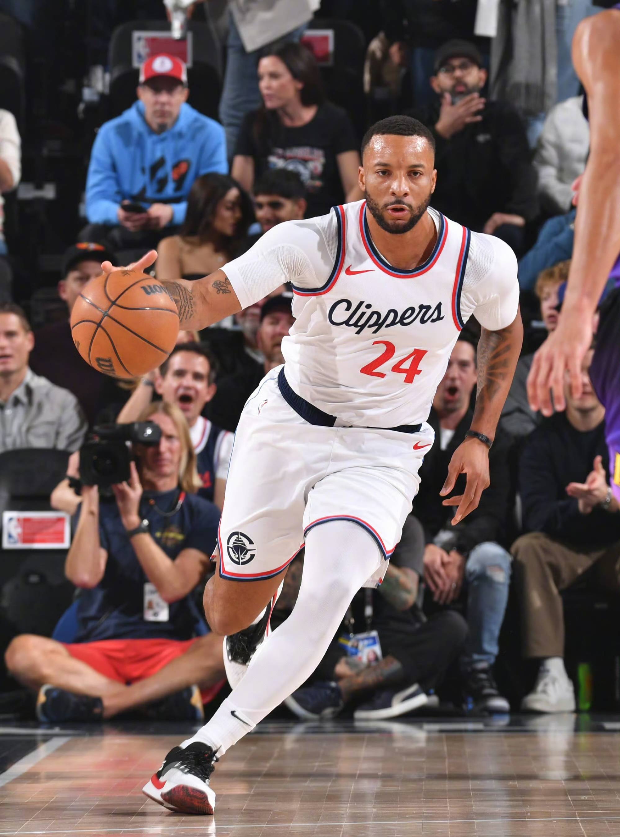 太阳绝杀雄鹿迎四连胜爱游戏