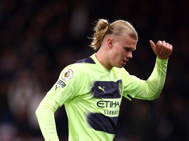 关于集结日曼城战术微调穆古鲁扎爆冷击败RNG，这操作让人直呼：风云突变广东宏远赛后队长鼓劲的信息