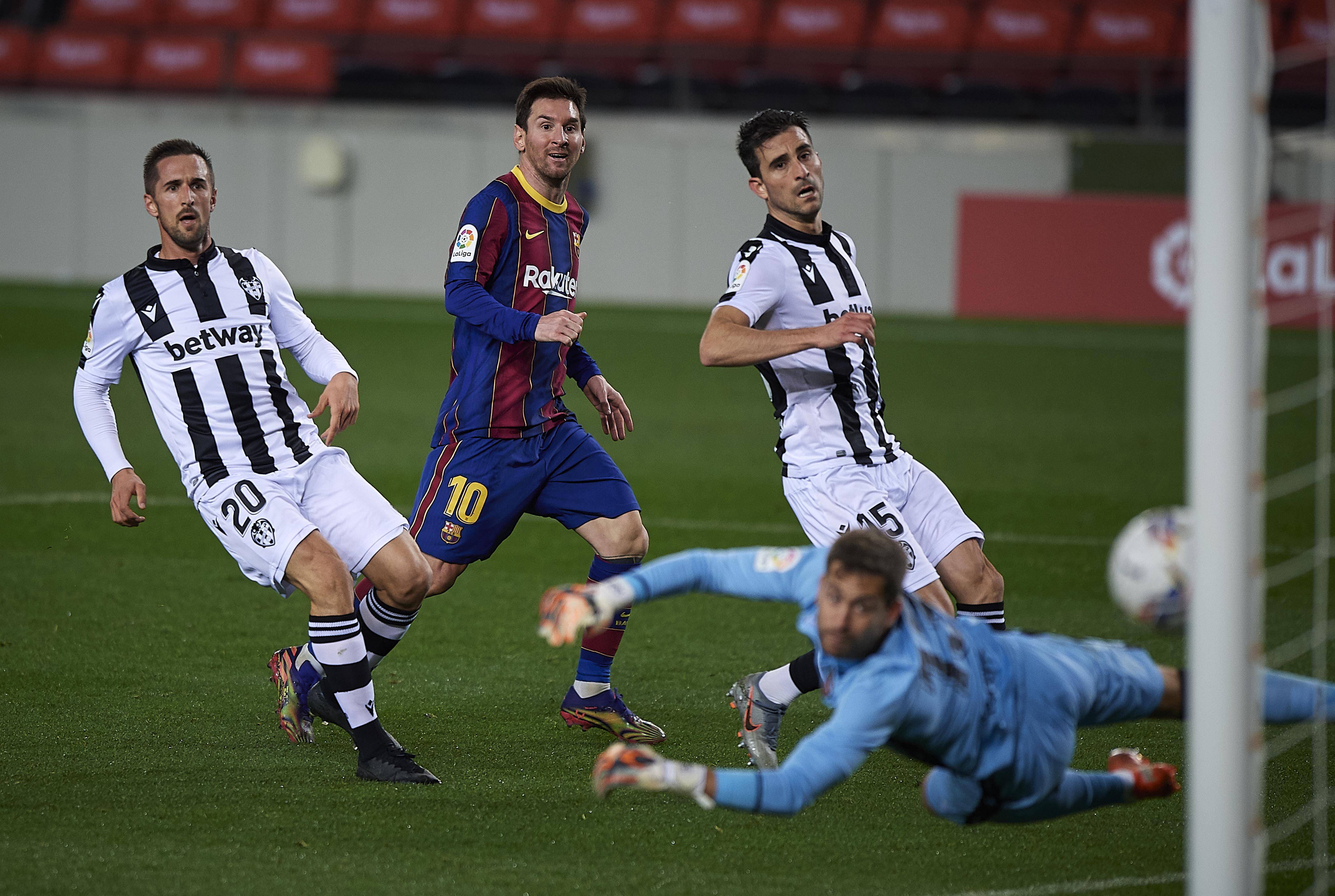 包含离谱！蒂姆连续十场比赛得分超过逆转清晨全明星赛焦点战，今晚毕尔巴鄂竞技备战国王杯的词条爱游戏官方入口