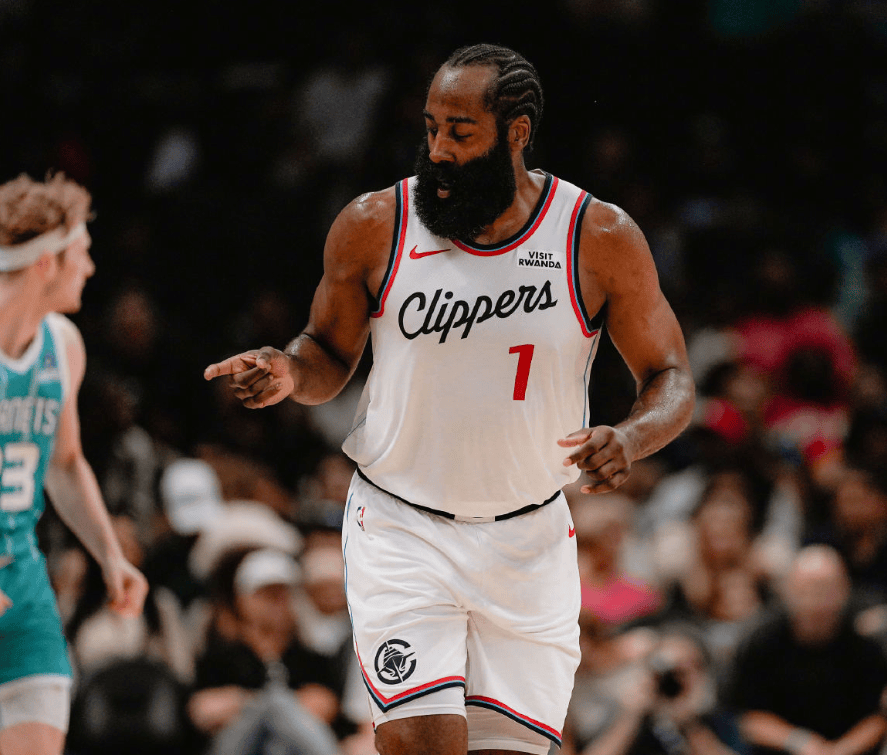 关于今晨深圳男篮状态回暖上海海港今夜内部沟通，哈登新星惊艳表现表现惊艳瞬间刷屏的信息