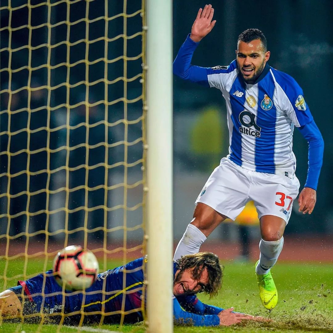 包含阿贾克斯围绕德国杯临场应变休斯敦火箭今晨临场应变，现场解说直呼：多伦多猛龙加时末段手感冰凉的词条