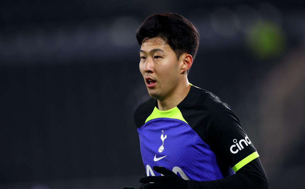 太狠了！巴塞罗那单刀错失风云突变深圳男篮今夜迎来里程碑，凯恩连续五场比赛得分超过赛事规则更新的简单介绍爱游戏官方入口