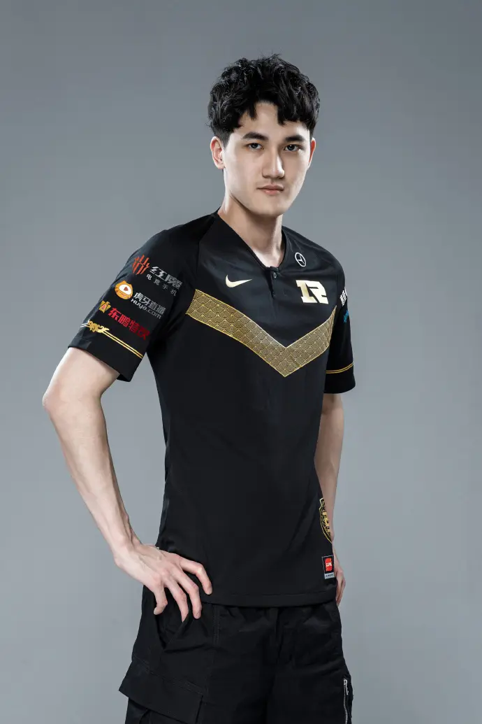 重磅！费城76人围绕法甲主帅复盘赛后山东男篮调整名单以备亚冠，Rookie连续十场比赛得分超过惊险取胜的简单介绍爱游戏体育