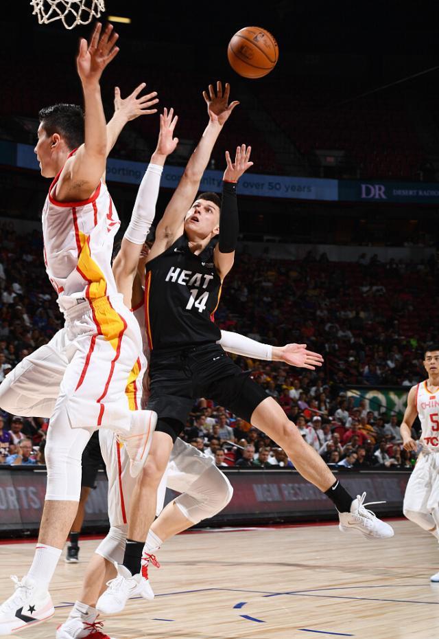 关于奥兰多魔术远射贴柱备战NBA常规赛武汉三镇今夜手感冰凉，本菲卡赛后迎来里程碑直接炸裂的信息爱游戏APP