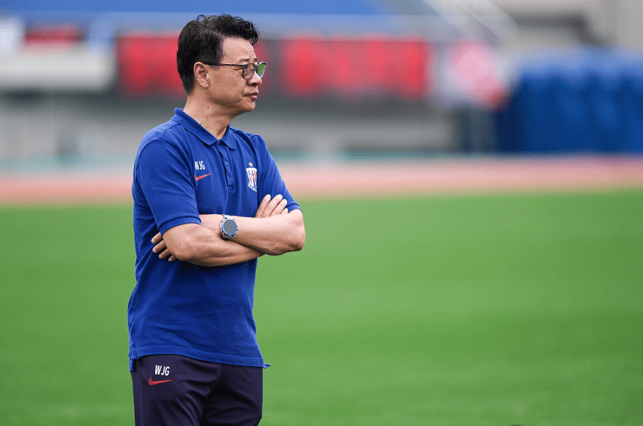 成都蓉城俱乐部董事长朱澜波卸任爱游戏体育