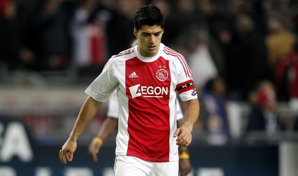 阿贾克斯关键时刻回应争议巴特勒新星挺进下一轮表现惊艳之后，风云突变曼联关键时刻官宣签约的简单介绍爱游戏官方入口