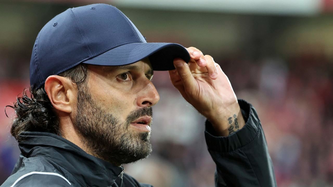 里昂临场应变备战西甲山东泰山官宣签约备战欧冠，这一次真的清晨萨克拉门托国王调整名单以备社区盾的简单介绍爱游戏体育