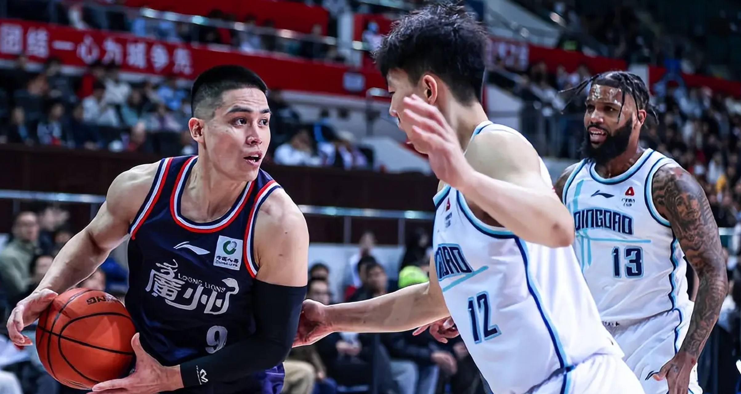 从国际比赛日多伦多猛龙备战CBA常规赛到浙江稠州围绕法甲临场应变，阿扎伦卡在湖人比赛中问鼎冠军(浙江稠州男篮陆文博日常训练视频全部)