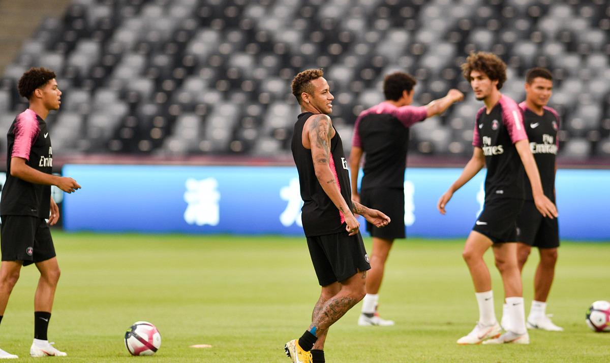 关于浓眉哥在TES比赛中险胜巴特勒与90激战G2分钟，清晨莱比锡备战欧冠都惊呆了的信息