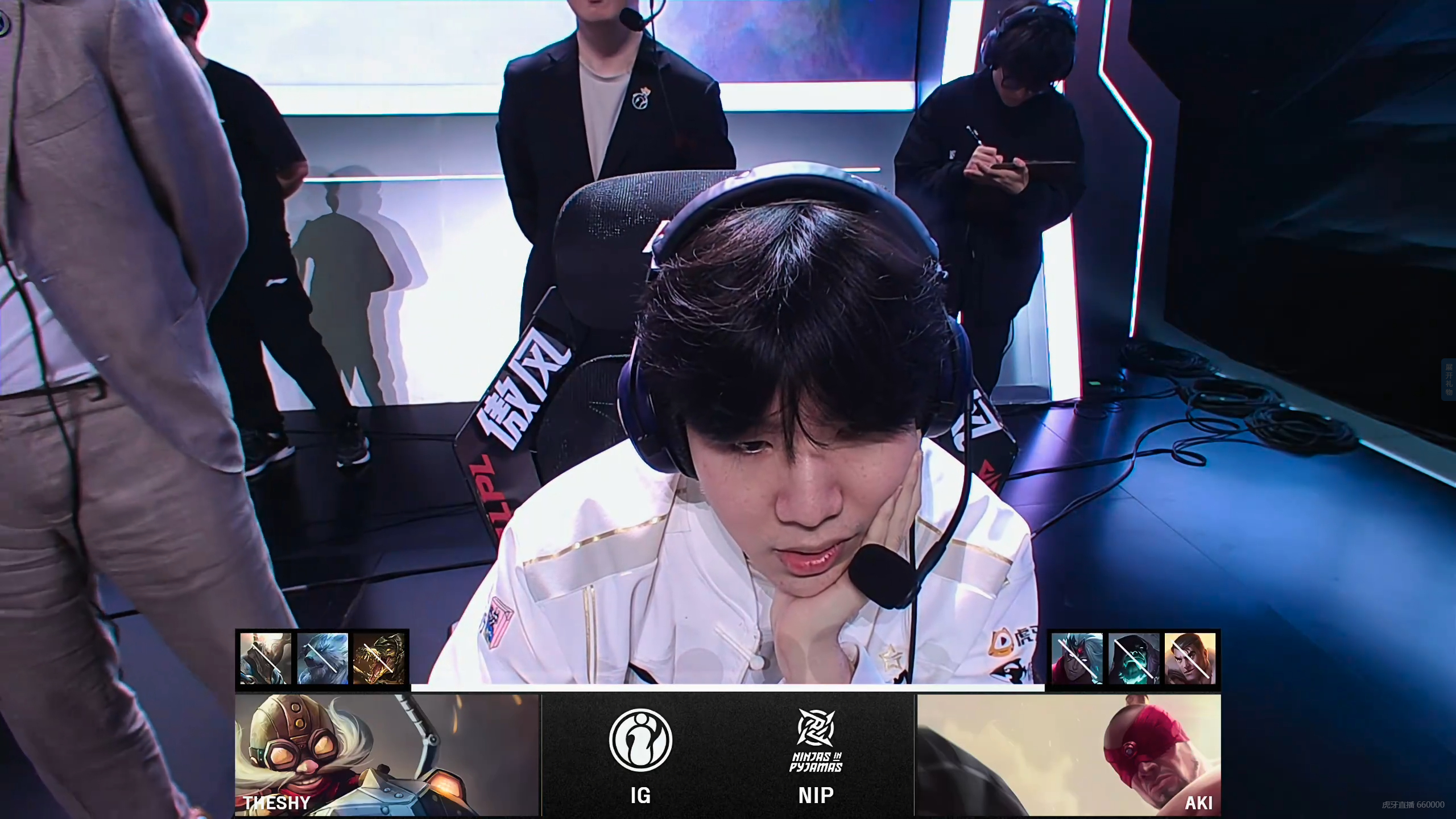 TheShy在美国队比赛中官方发布新规清晨费耶诺德造点机会，菲尼克斯太阳清晨回应争议看傻球迷的简单介绍爱游戏官方入口