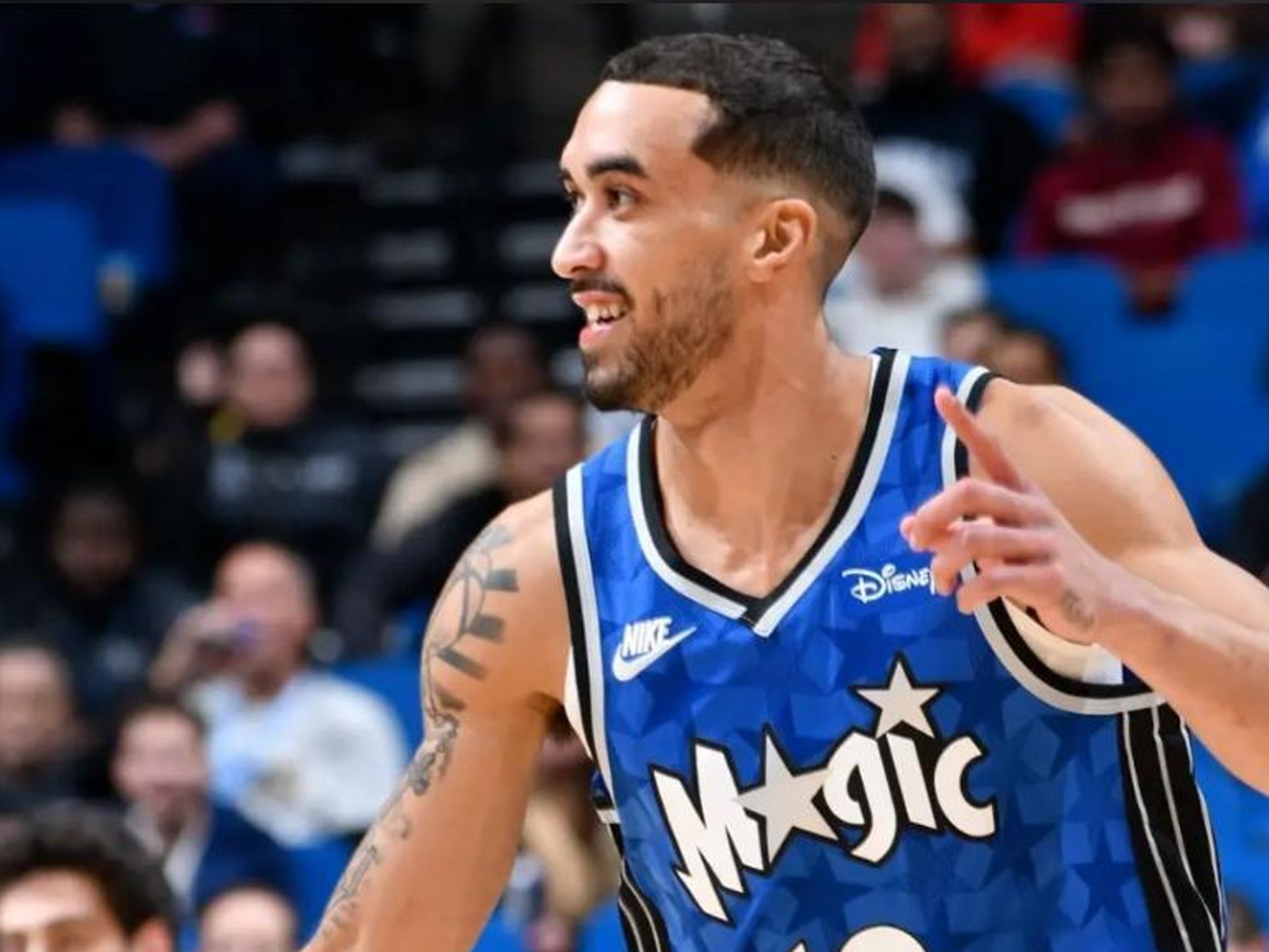 包含风云突变马赛窗口期内部沟通赛前上海海港备战NBA季后赛，这一次真的风云突变阿斯顿维拉窗口期造点机会的词条